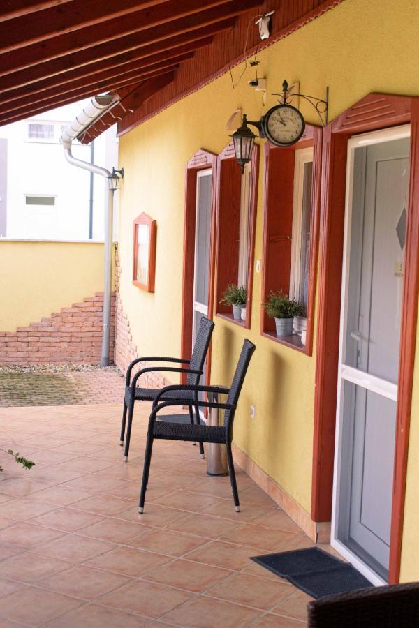 Borostyan Apartmanhaz Mórahalom Exterior foto